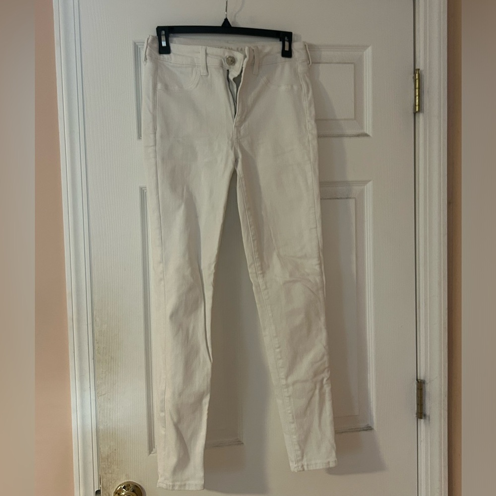 Women’s white jeans